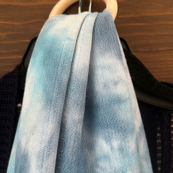 Tie Die Blue Wrap Scarf NEW ! Pre Washed Ready To Wear Boho Tassels - Picture 1 of 16